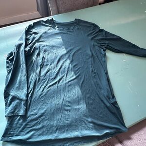 Lululemon Long sleeve - Deep Teal Shirt